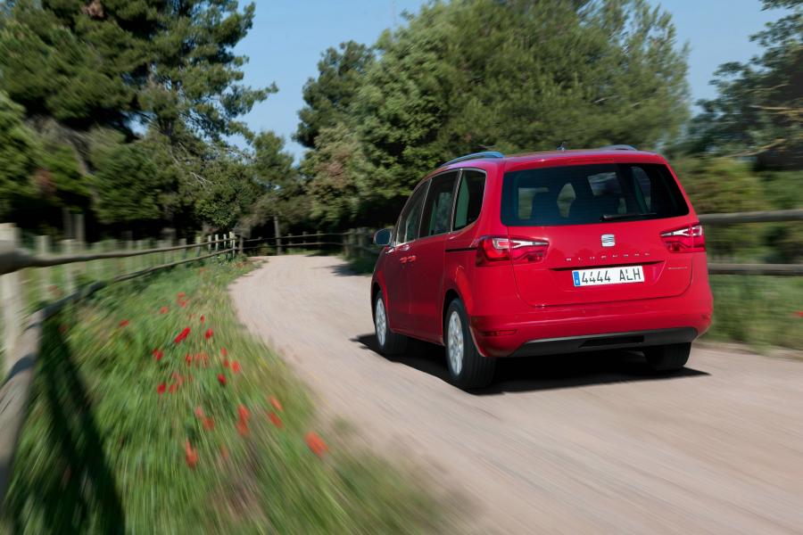  Seat Alhambra 4x4 2011 года  (фото 21 из 46)